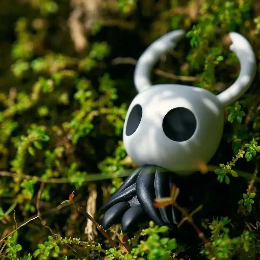 Hollow Knight Figure | Black White 3D Printed PLA | 9Cm Desk Display